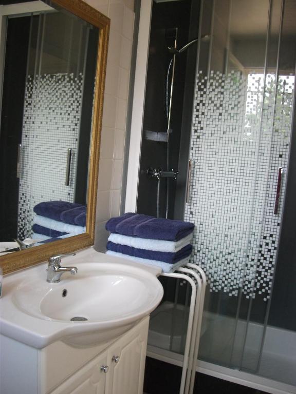 Chateau De Belle-Vue Bed & Breakfast Sainte-Cecile  Ruang foto