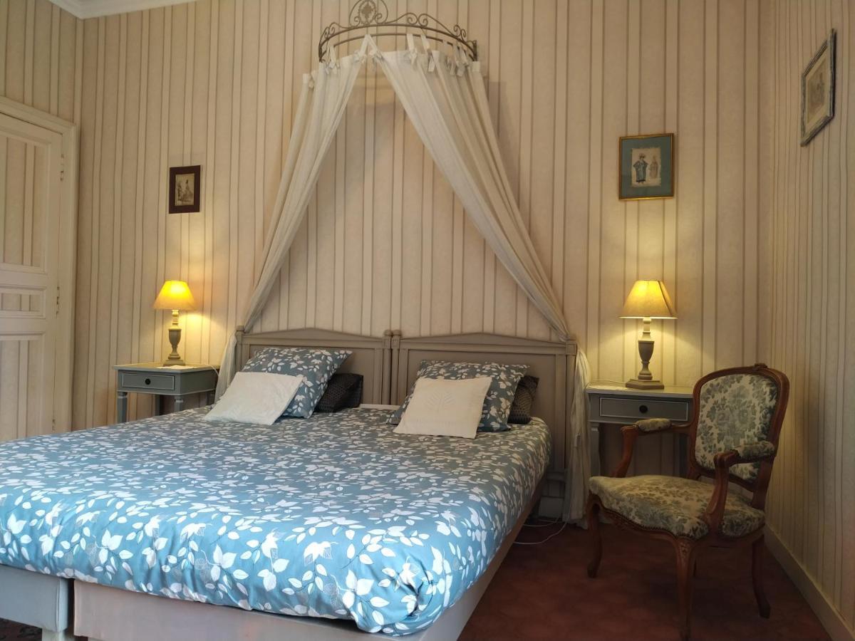 Chateau De Belle-Vue Bed & Breakfast Sainte-Cecile  Bagian luar foto